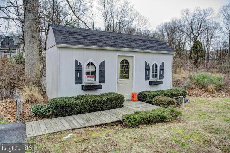 4645 Holly Avenue photo 4