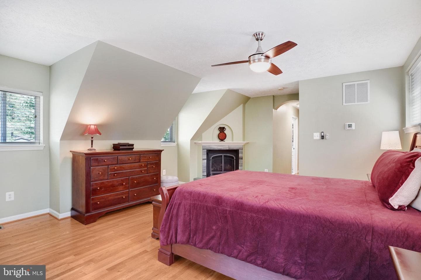 5300 Kings Park Drive photo 28