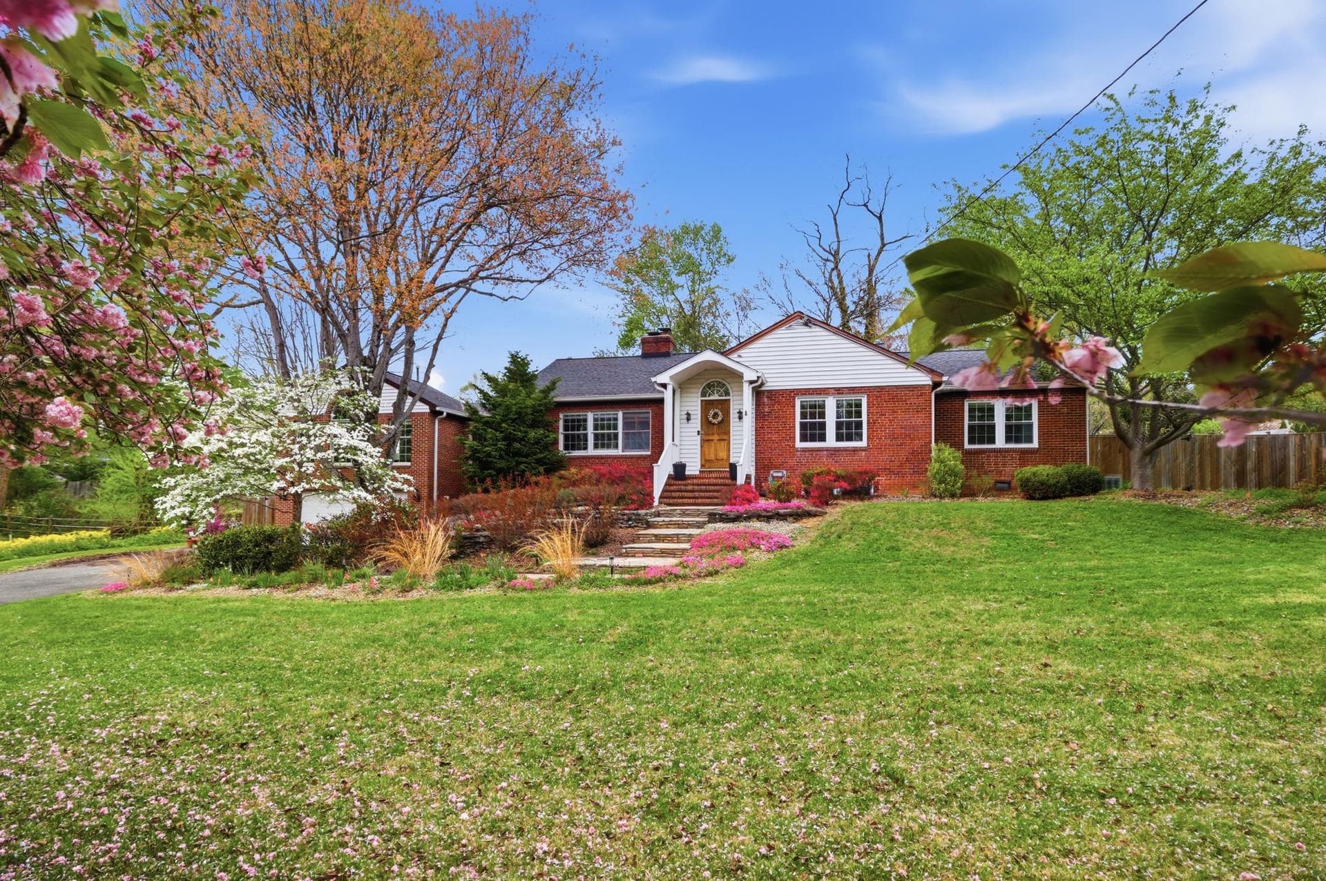 4637 Randolph Drive photo 2