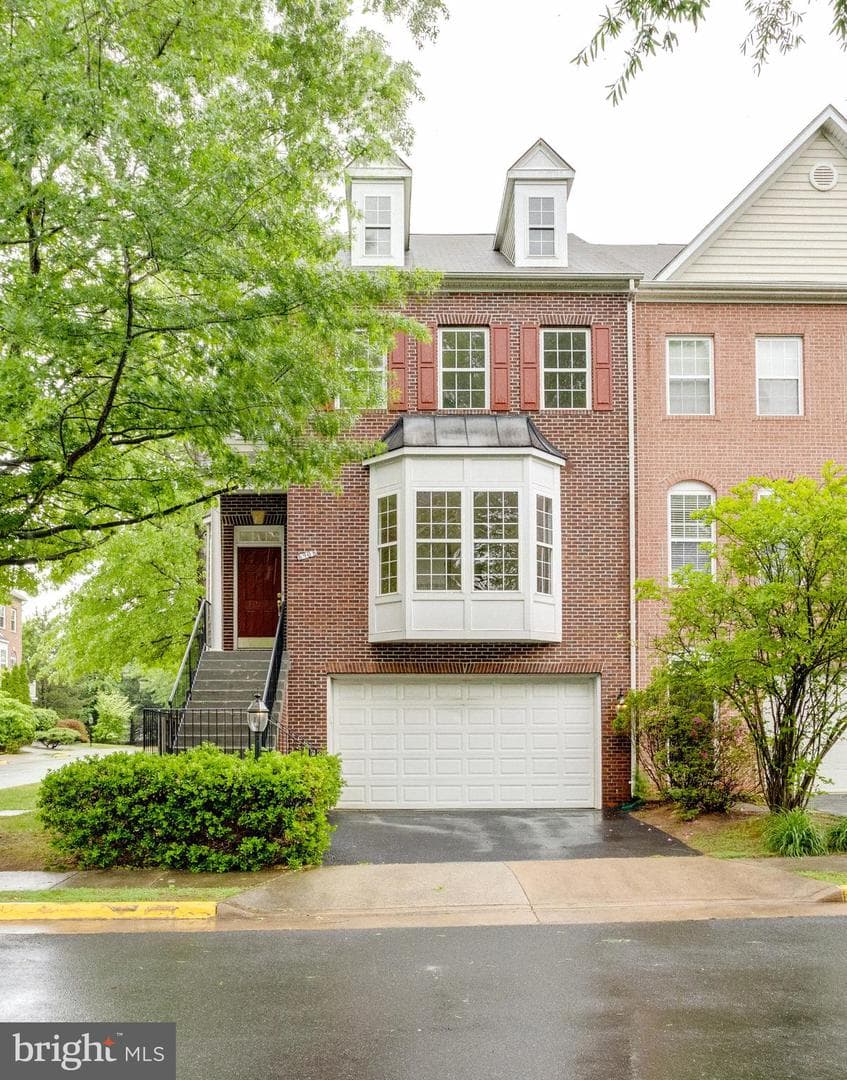 8908 Royal Hannah Lane, Fairfax