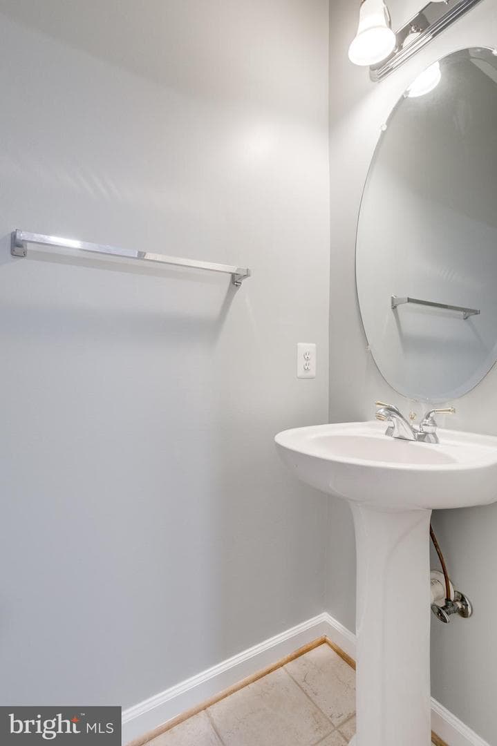 8908 Royal Hannah Lane photo 32
