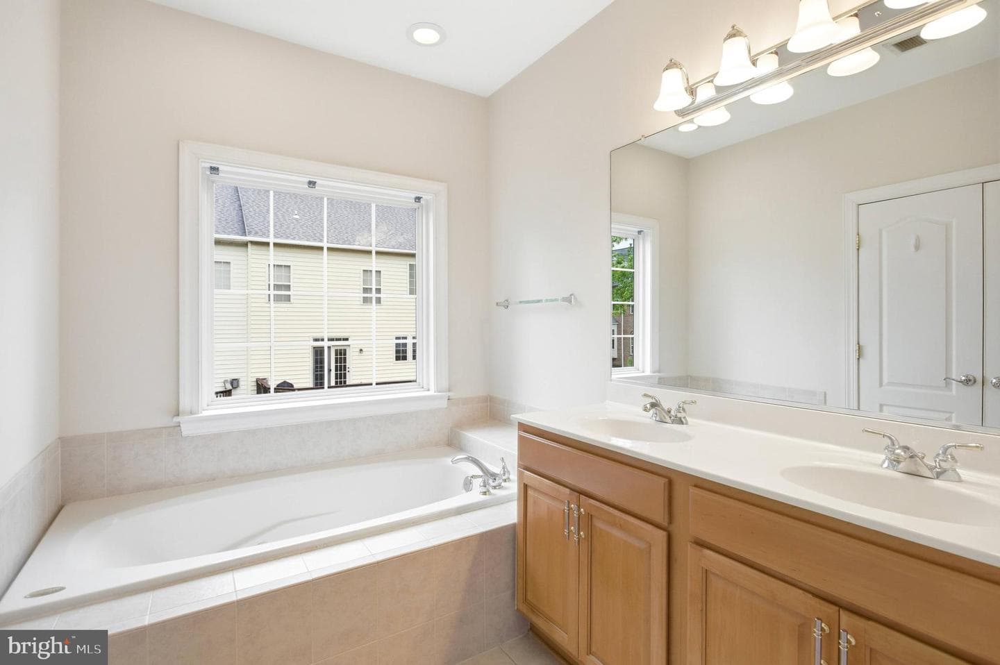 8908 Royal Hannah Lane photo 36