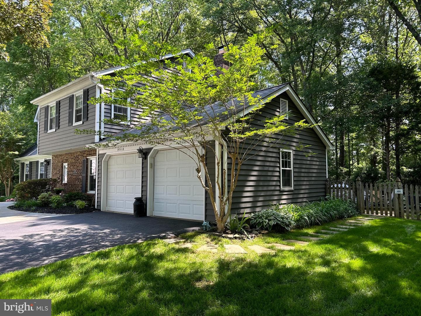 9518 Heathwood Court photo 4