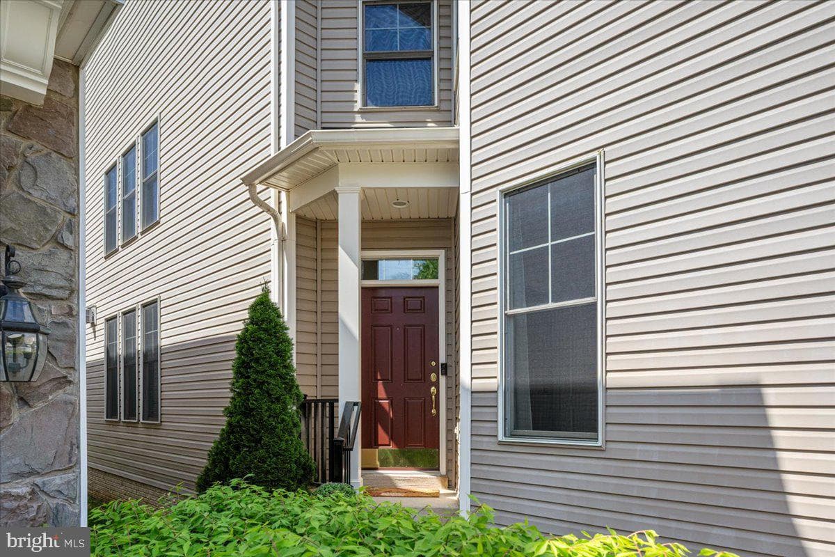 5645 Tower Hill Circle photo 15