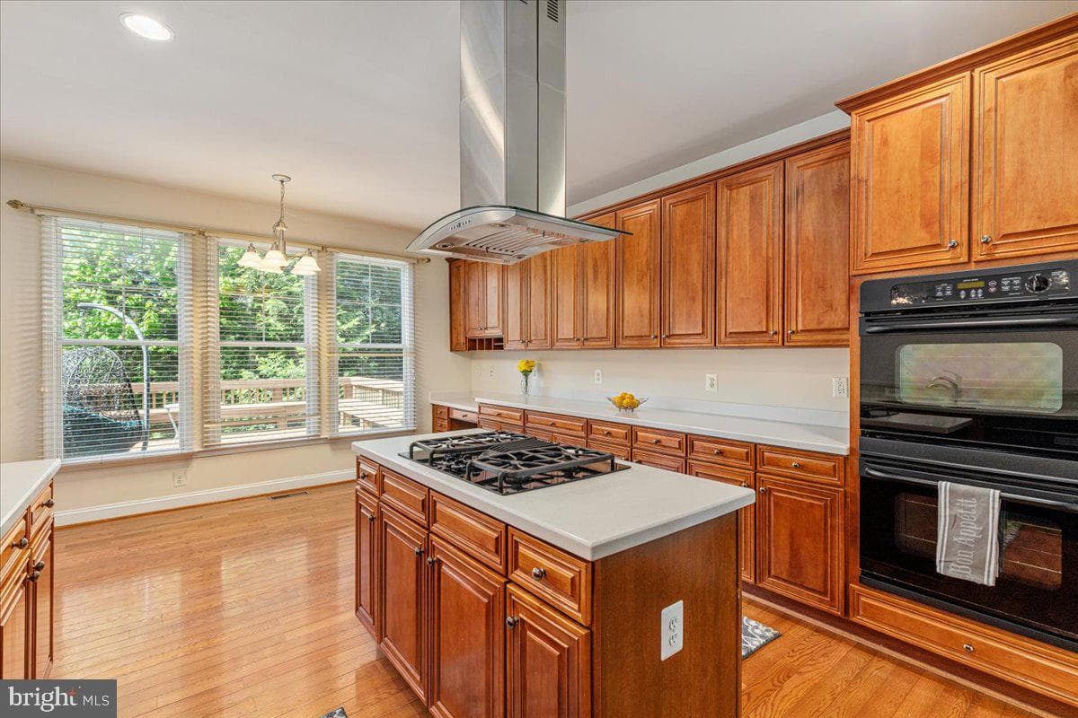 5645 Tower Hill Circle photo 3