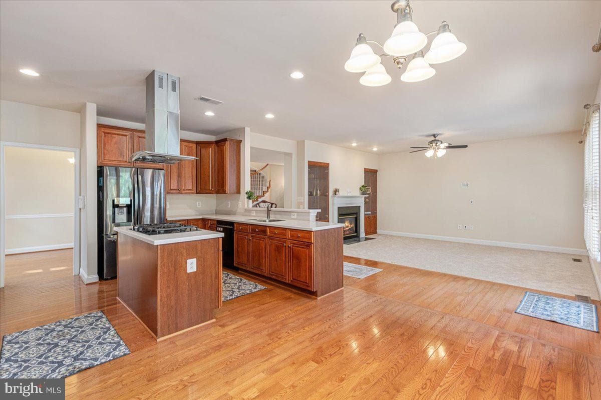 5645 Tower Hill Circle photo 4