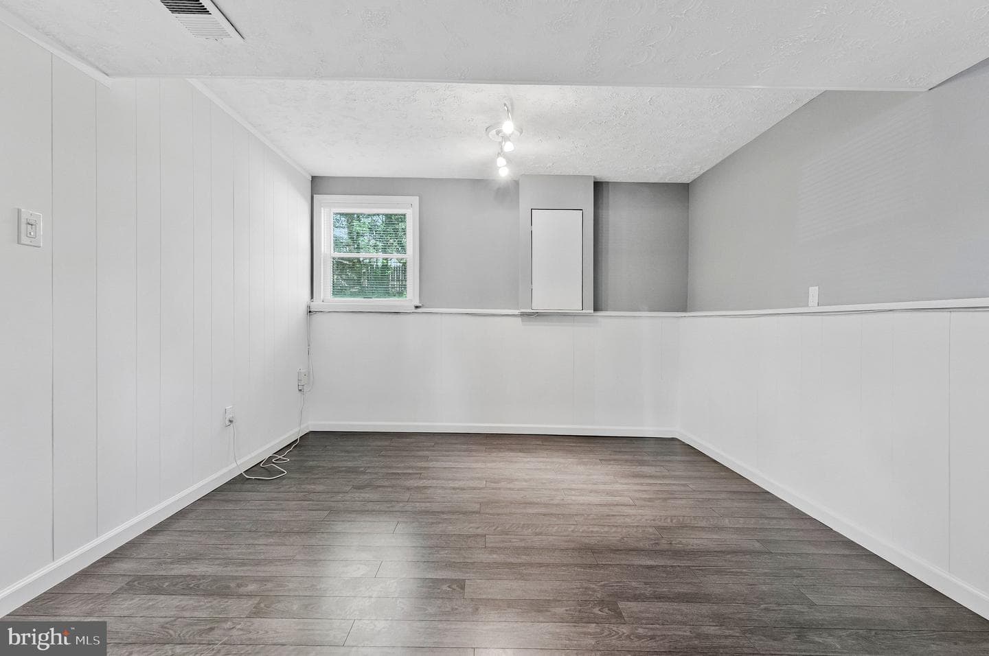 1105 Clarke Street photo 33