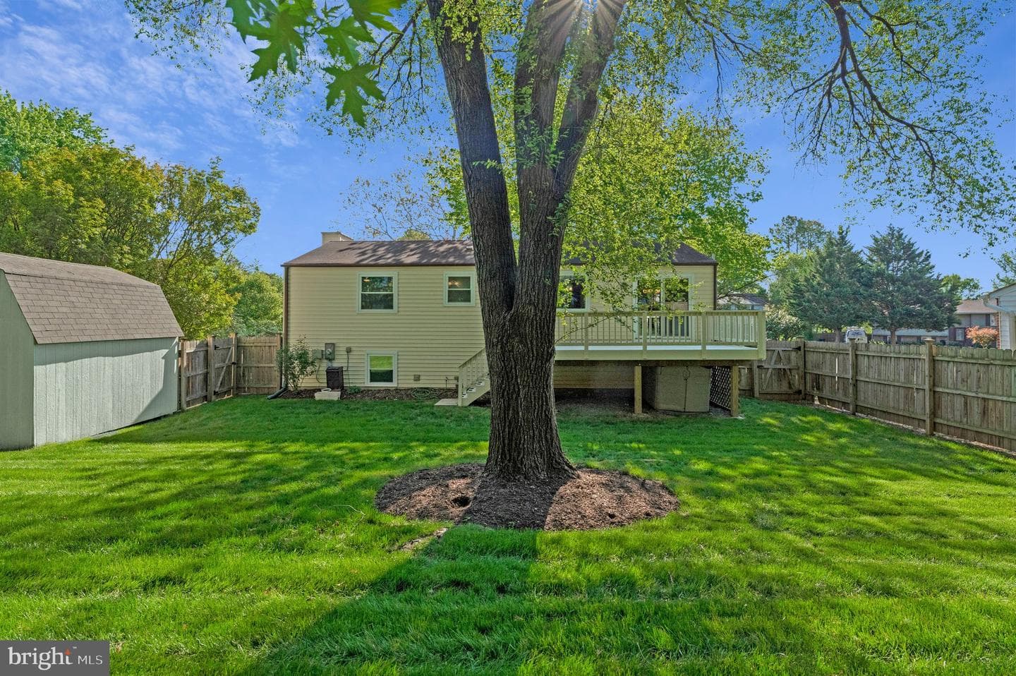 1105 Clarke Street photo 46