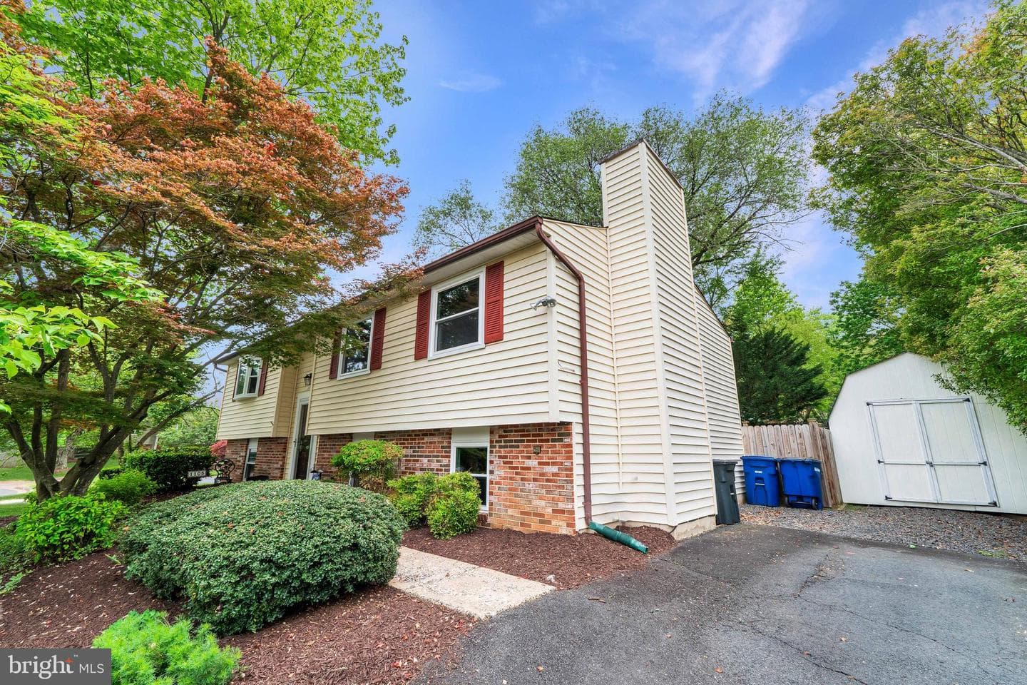 1105 Clarke Street photo 50
