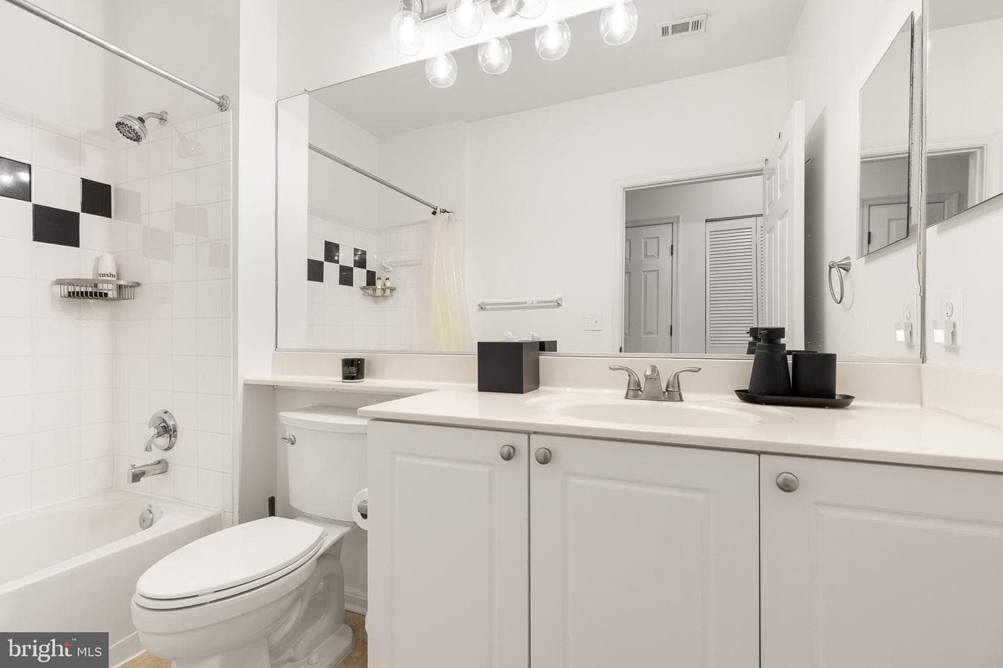 9486 Virginia Center Boulevard #2 photo 11