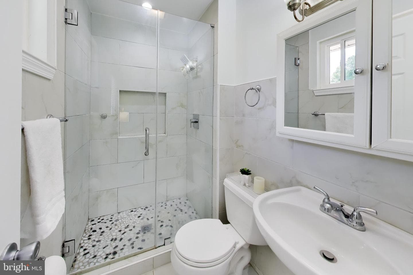 5510 Eastbourne Drive photo 12