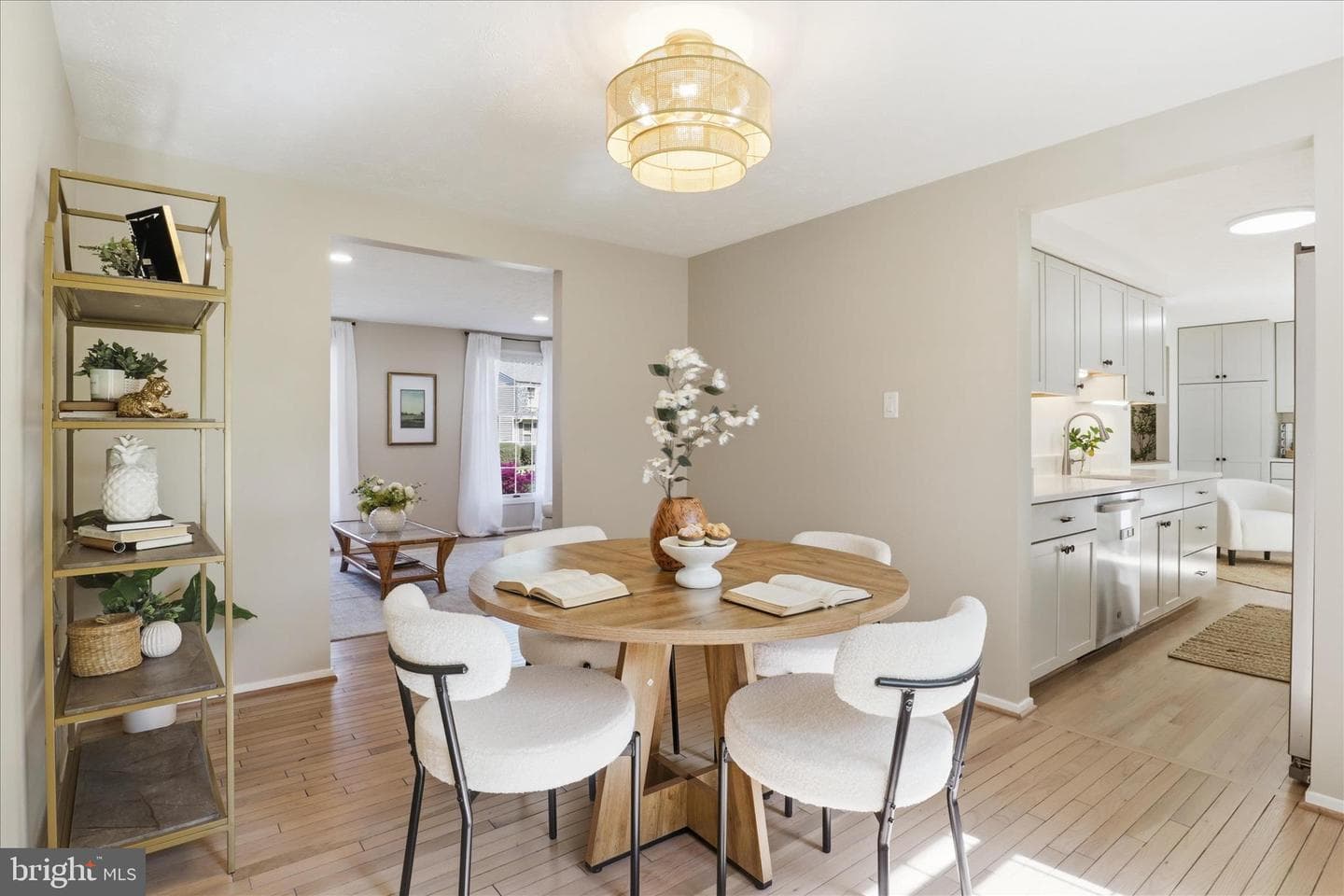6106 Mantle Road photo 3