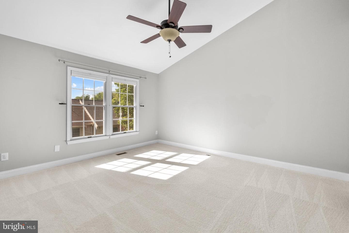 6491 Milva Lane photo 25