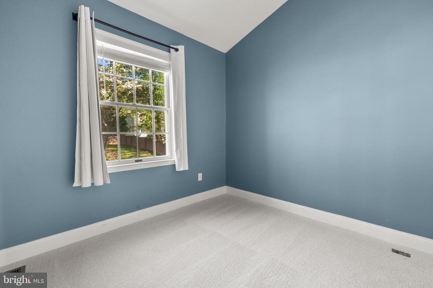 6491 Milva Lane photo 34