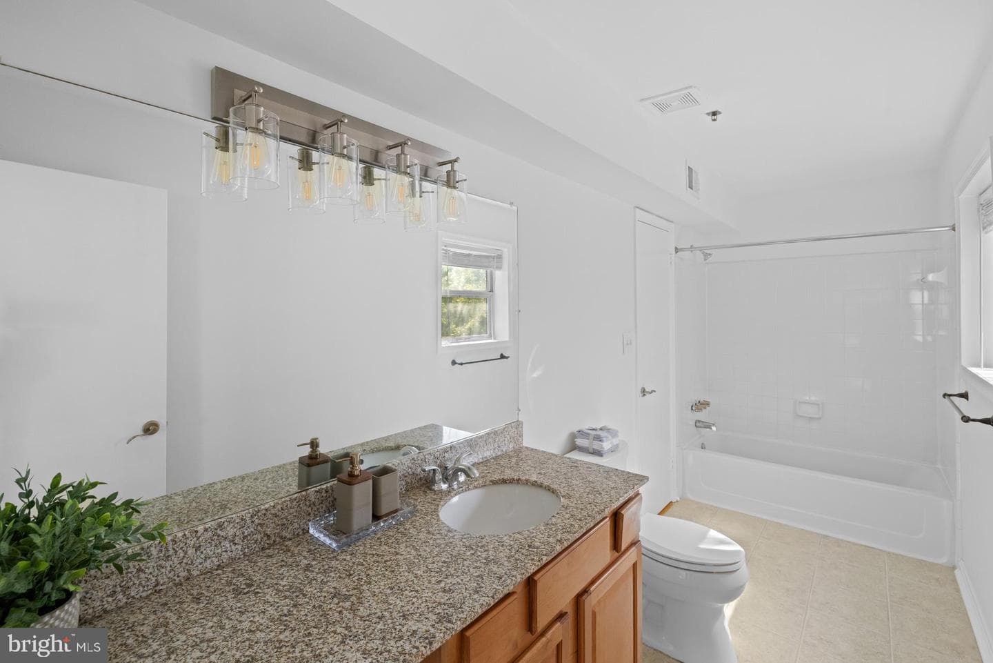3179 Summit Square Drive #2-C4 photo 23