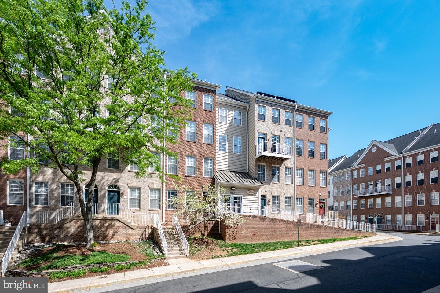 2664 Manhattan Place #305, Vienna