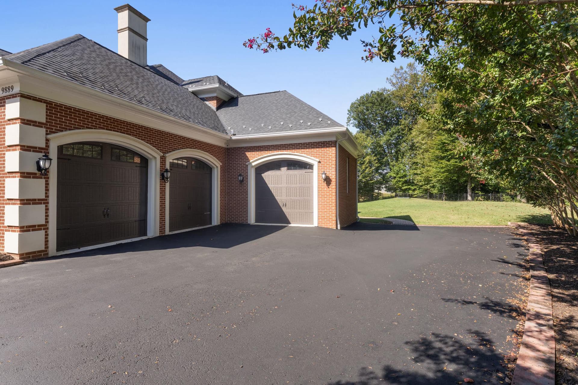 9889 Oxcrest Drive photo 6