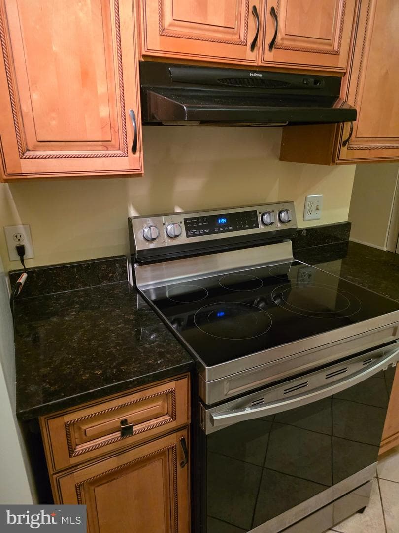2226 Castle Rock Square #1b photo 3