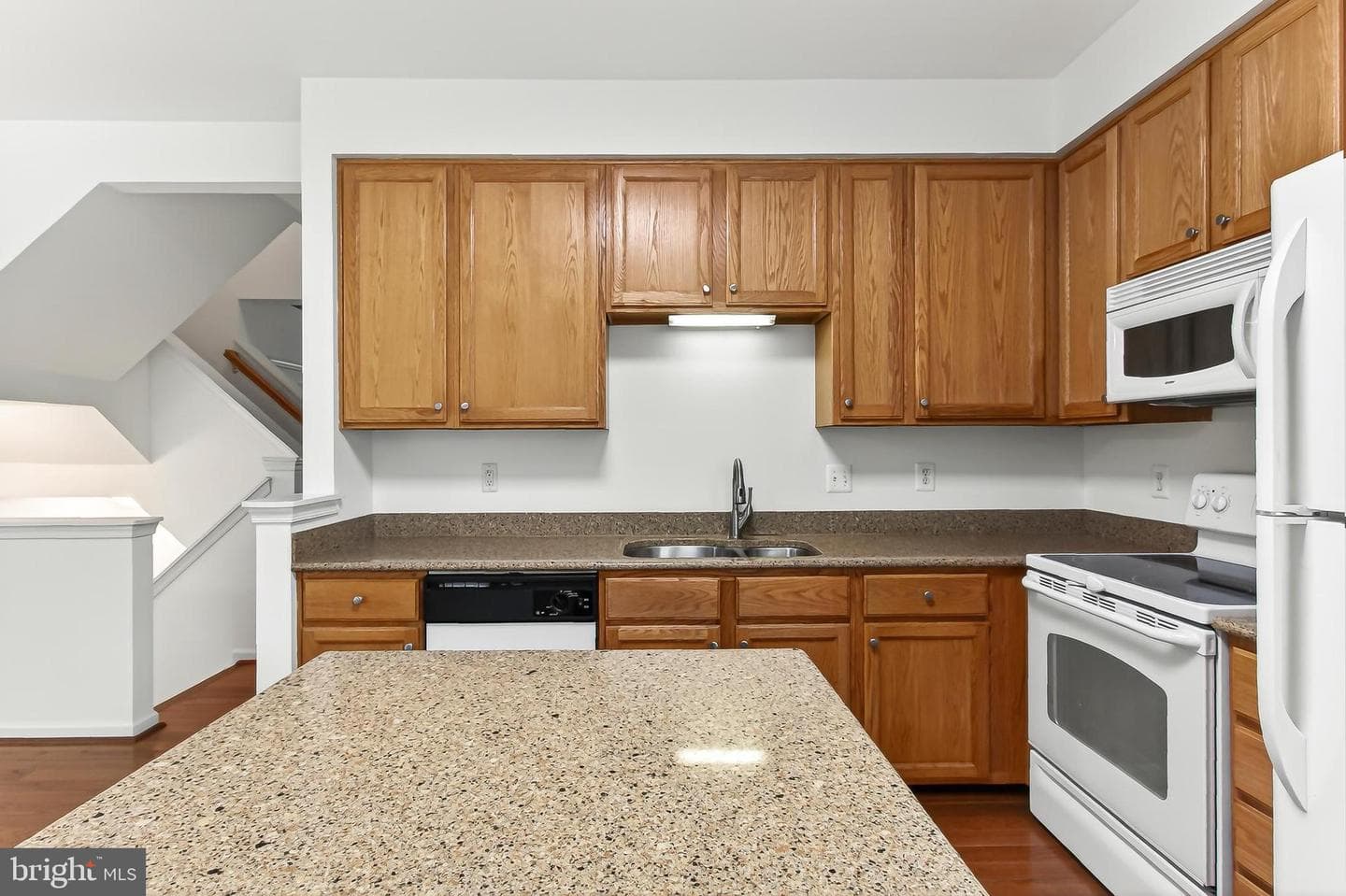 14210 Glade Spring Drive photo 16