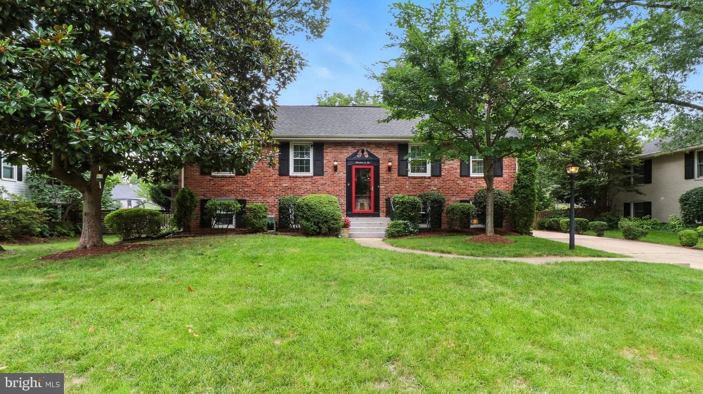 1902 Stirrup Lane