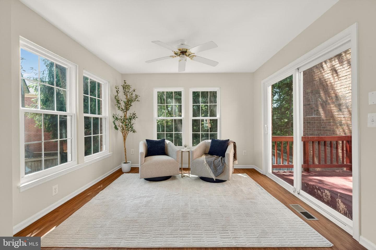 1409 Park Garden Lane photo 14