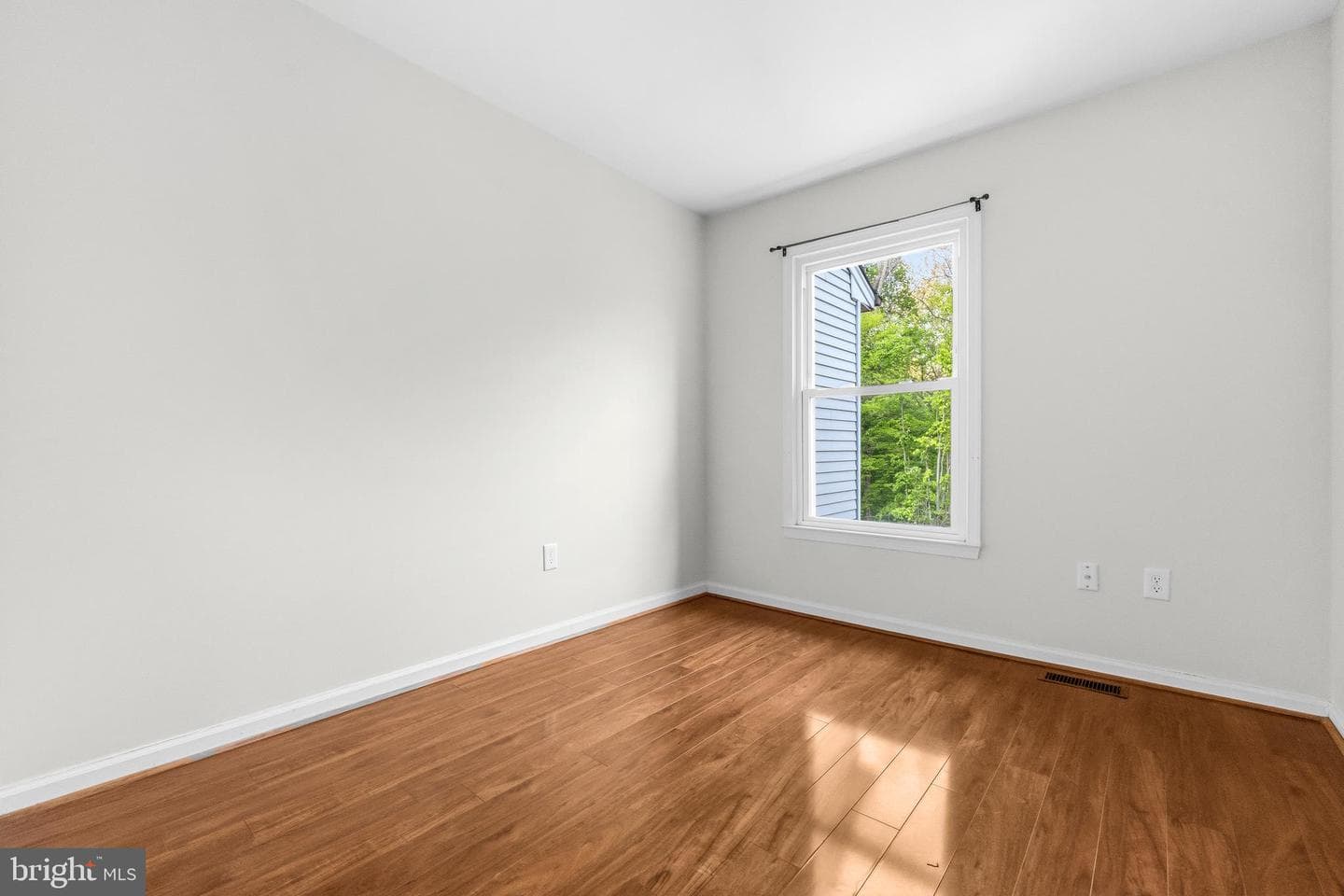6279 Kerrydale Drive photo 22