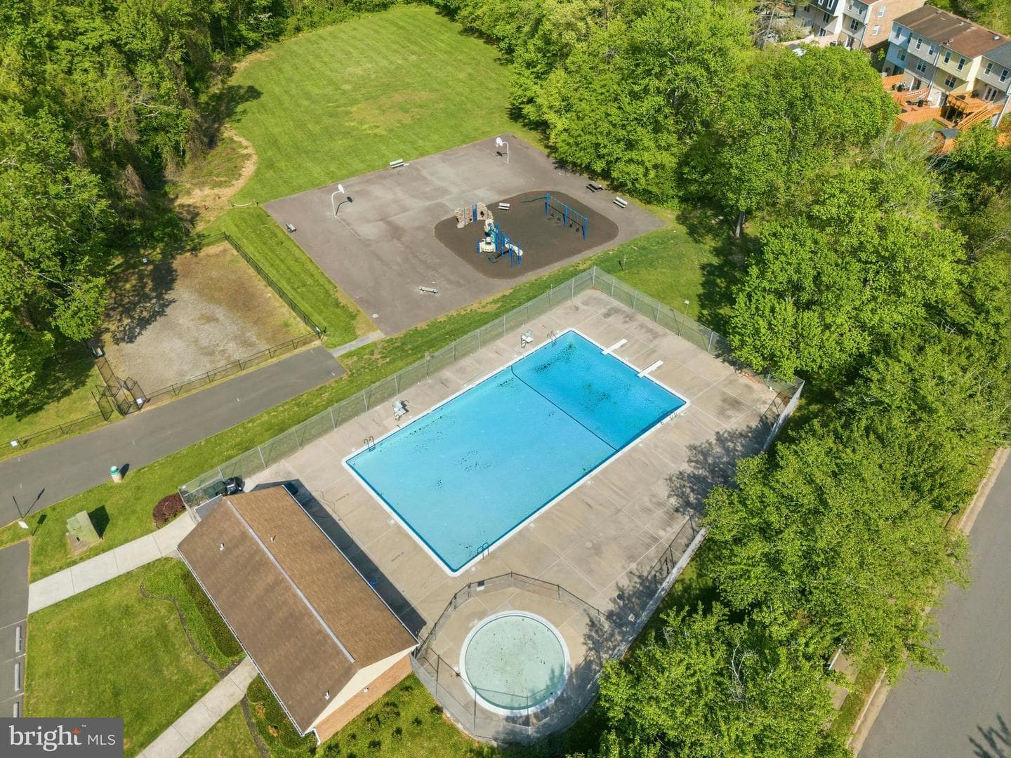 6279 Kerrydale Drive photo 35