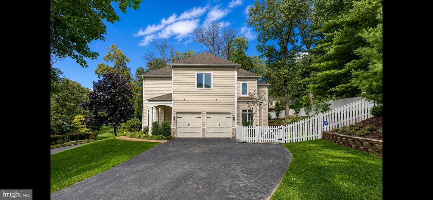 3242 Valley Lane, Falls Church