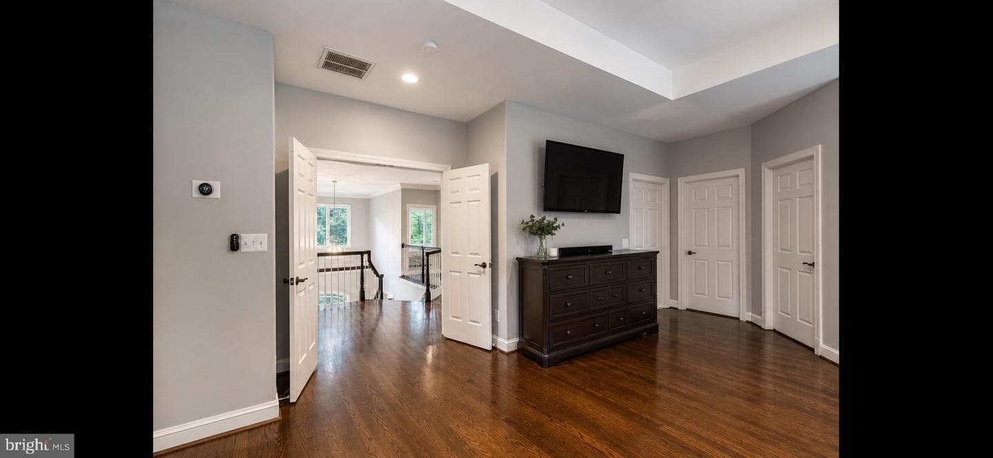 3242 Valley Lane photo 20