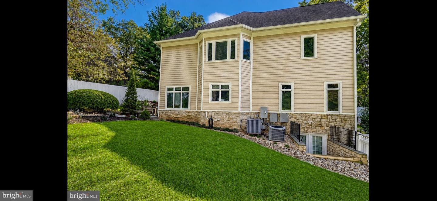 3242 Valley Lane photo 43