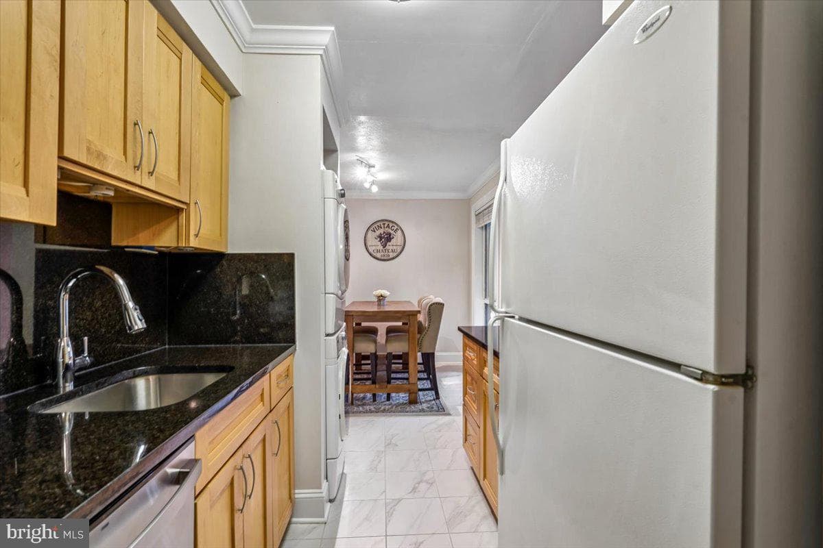 11256 Chestnut Grove Square #23 photo 8