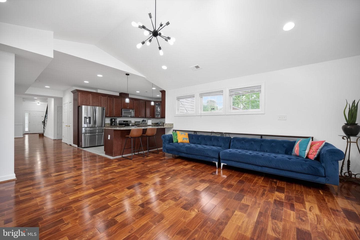 7909 Ashton Street photo 11