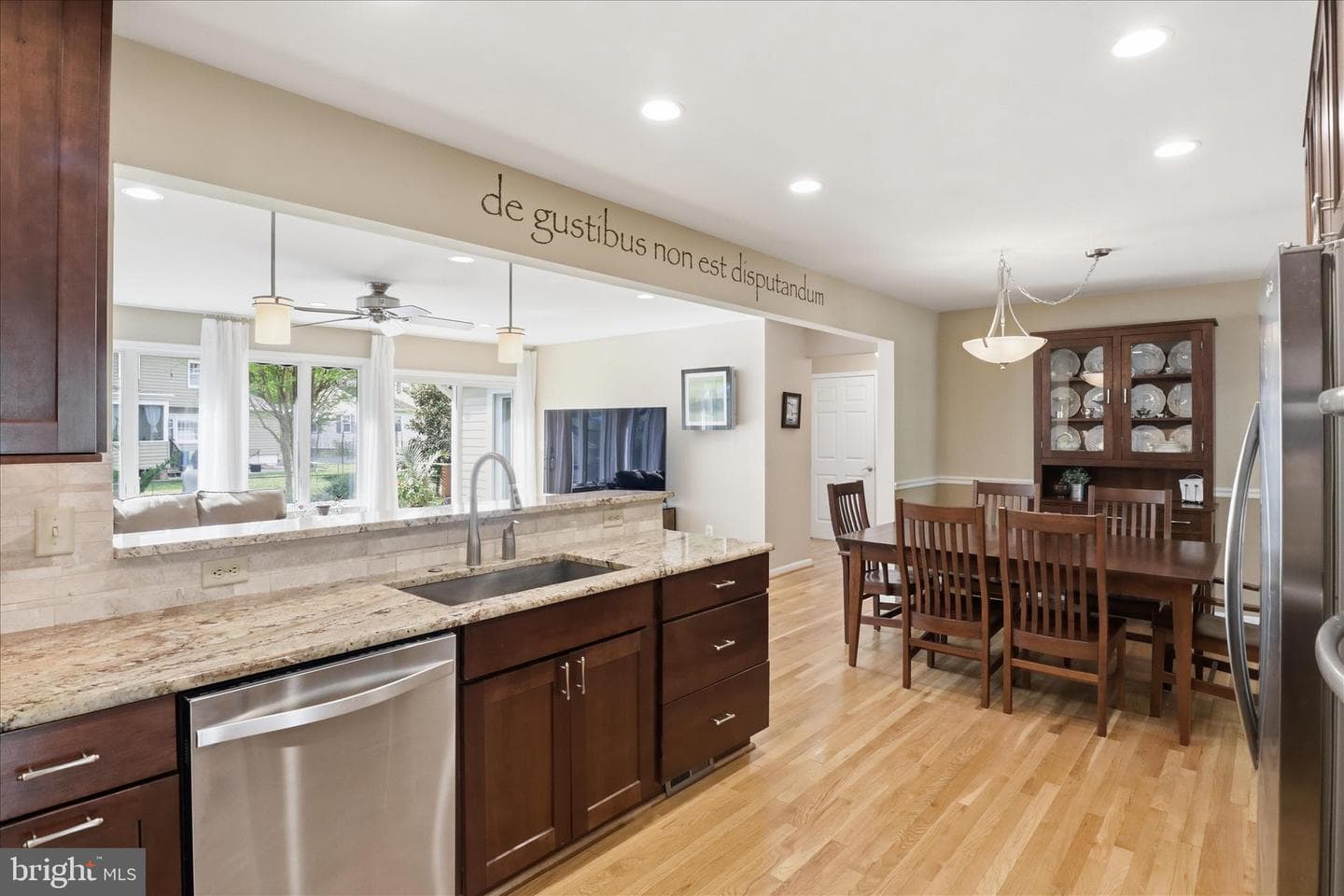 5457 Broadmoor Street photo 7