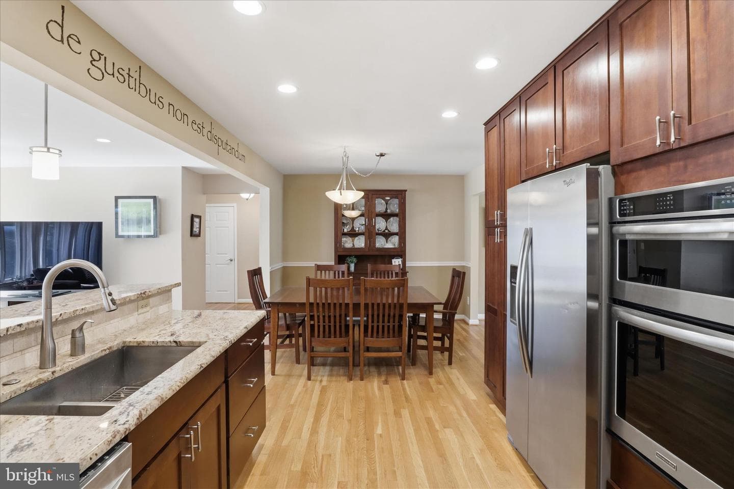 5457 Broadmoor Street photo 9