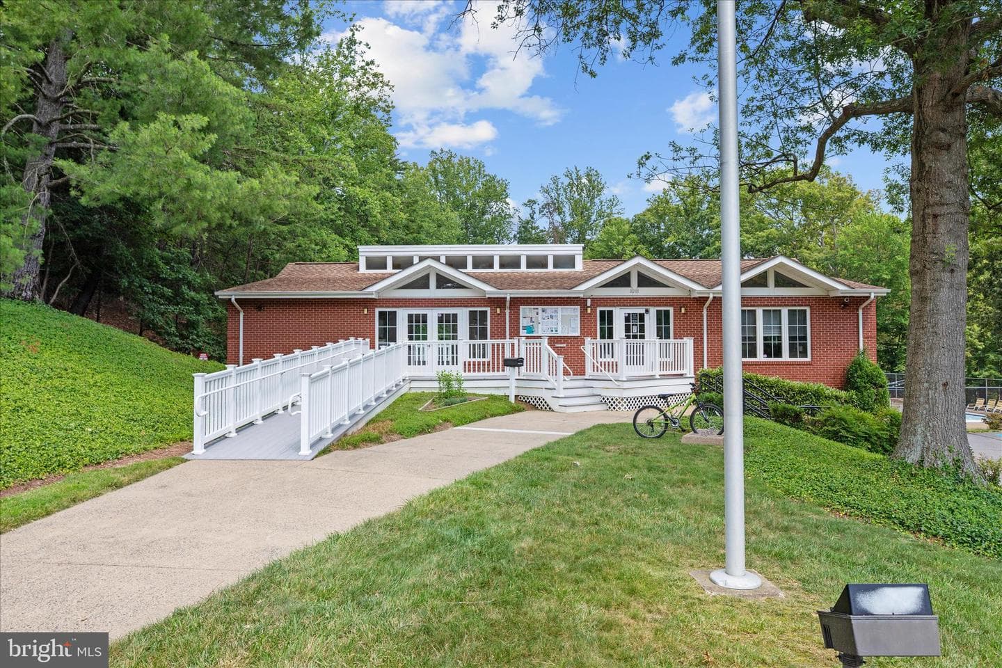 8307 Crestmont Circle photo 31