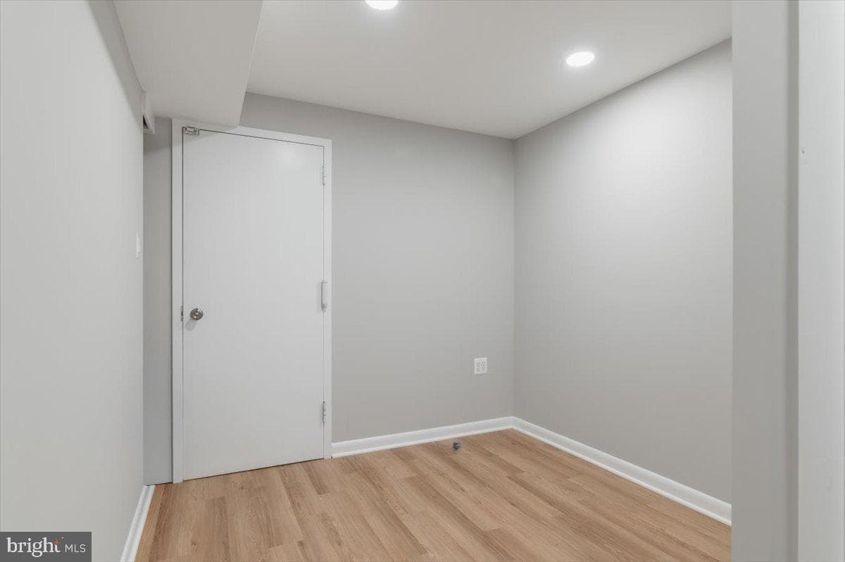 3428 Ramsgate Terrace photo 32