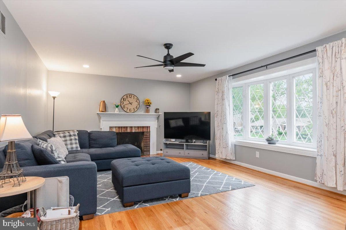 3428 Ramsgate Terrace photo 5