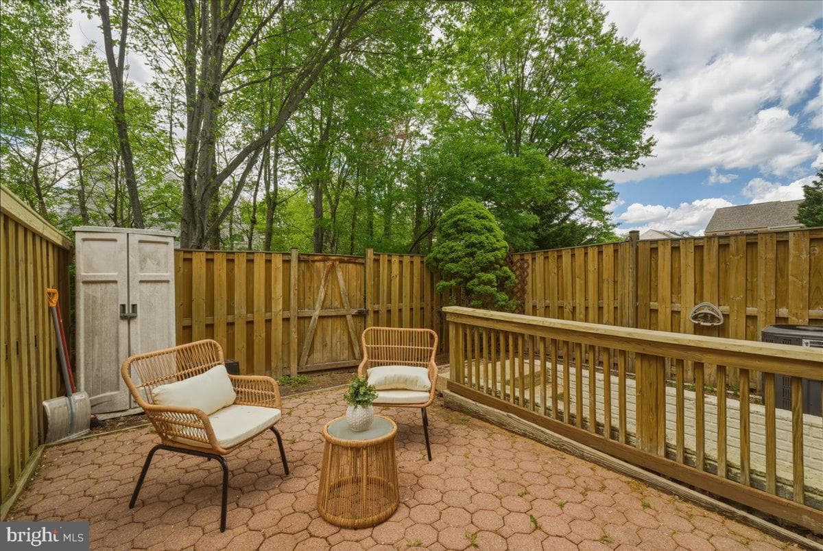 6046 Raina Dr photo 27