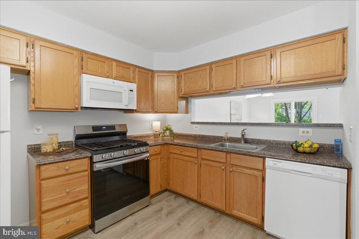 6046 Raina Dr photo 5