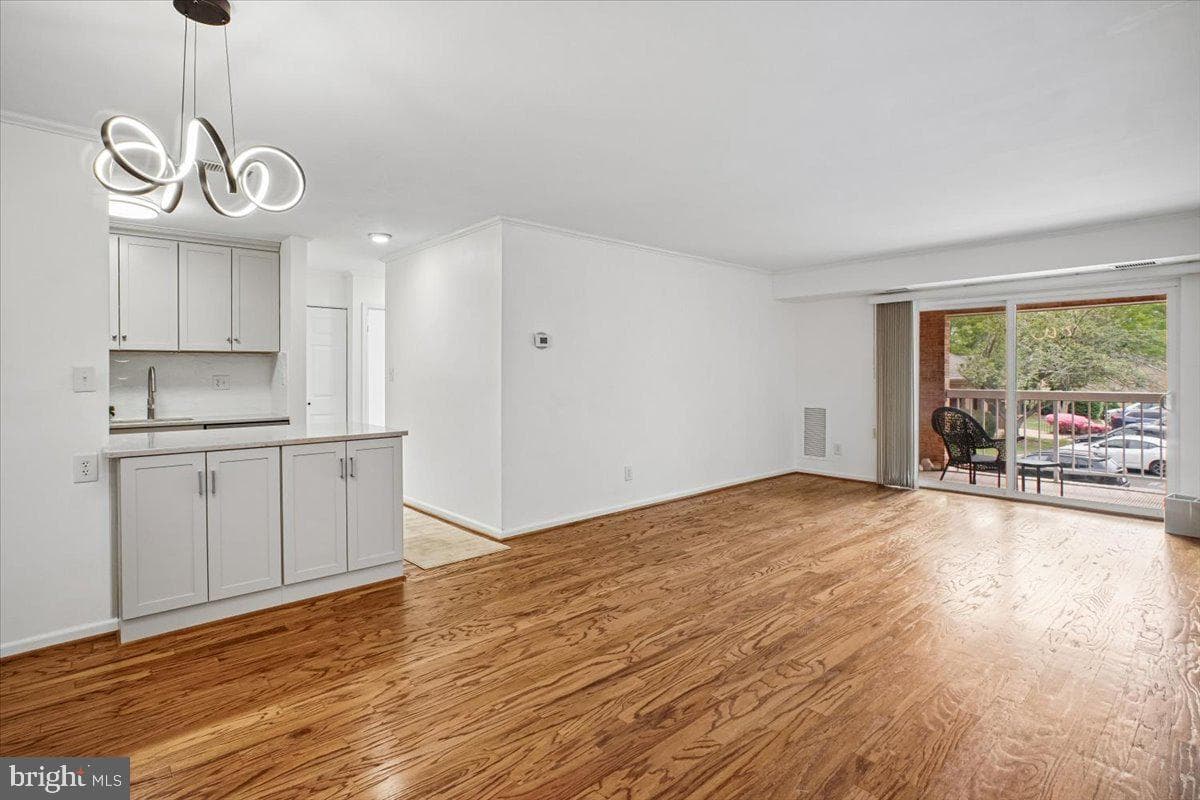 5800 Cove Landing Road #304 photo 11