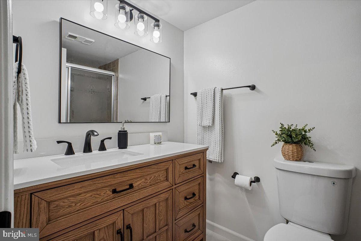 5800 Cove Landing Road #304 photo 22