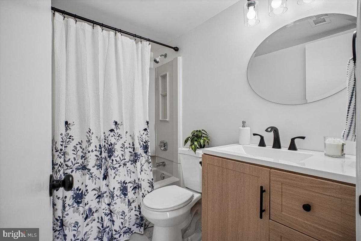 5800 Cove Landing Road #304 photo 27