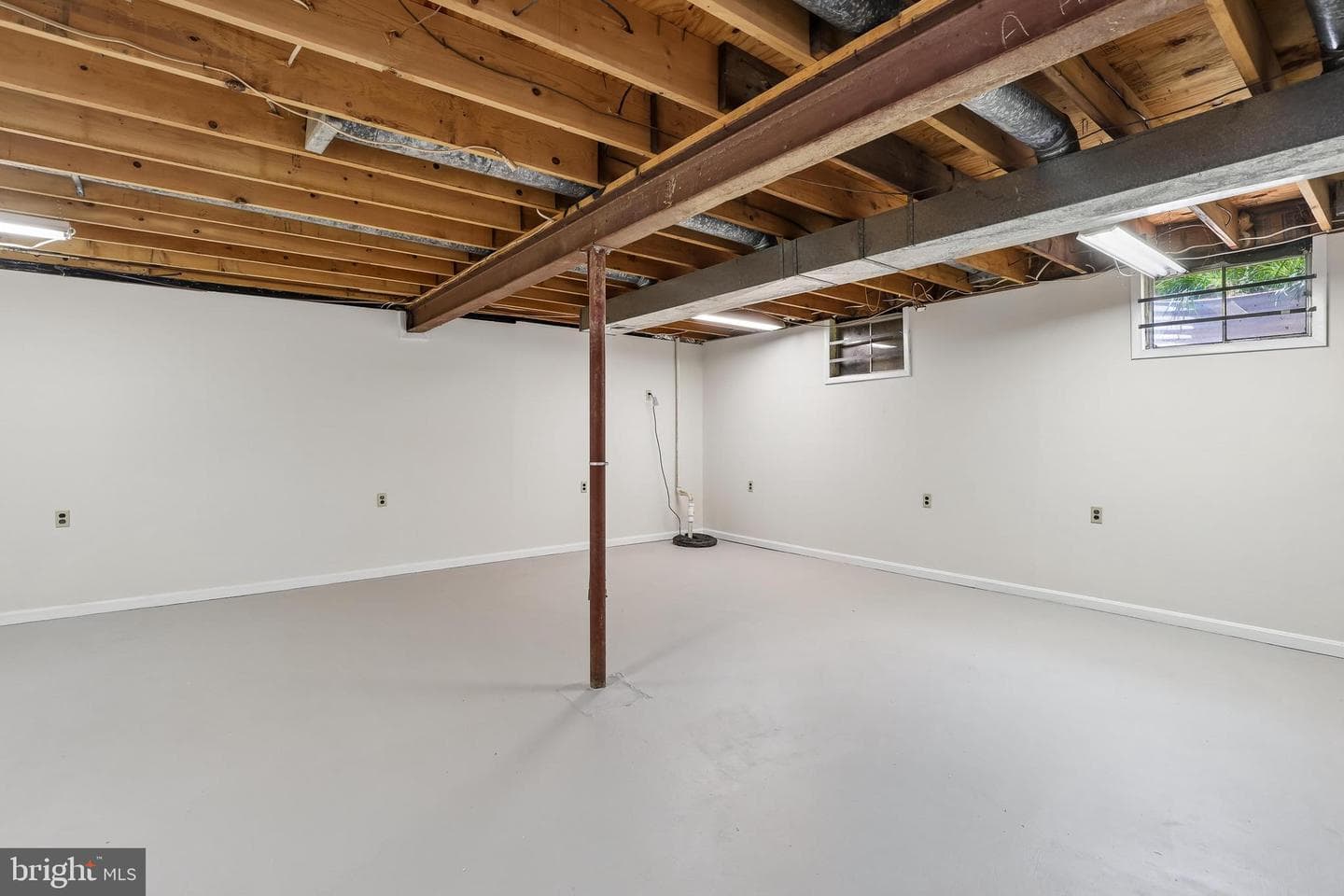 2701 Reign Street photo 41