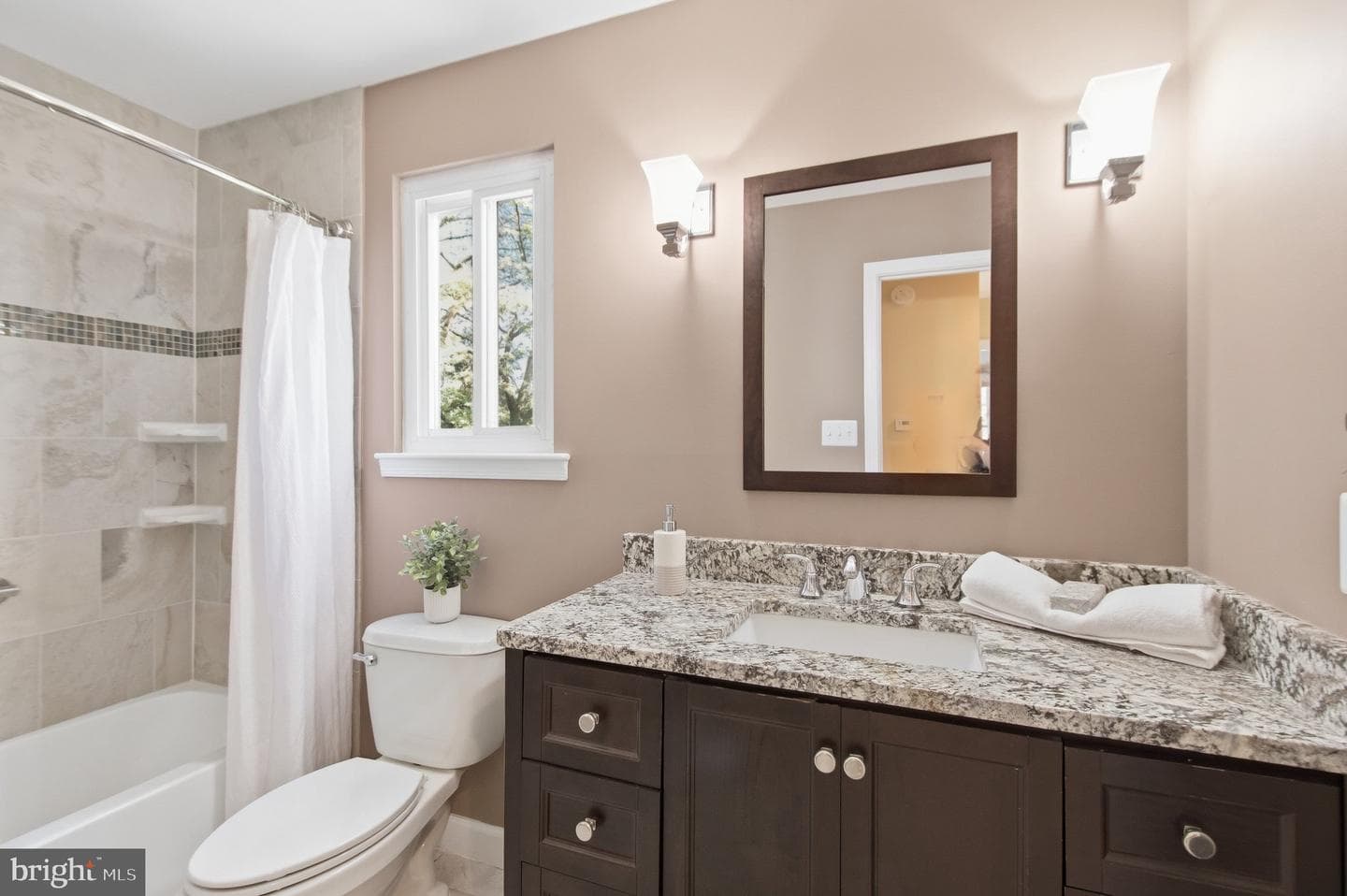 4526 Banff Street photo 40