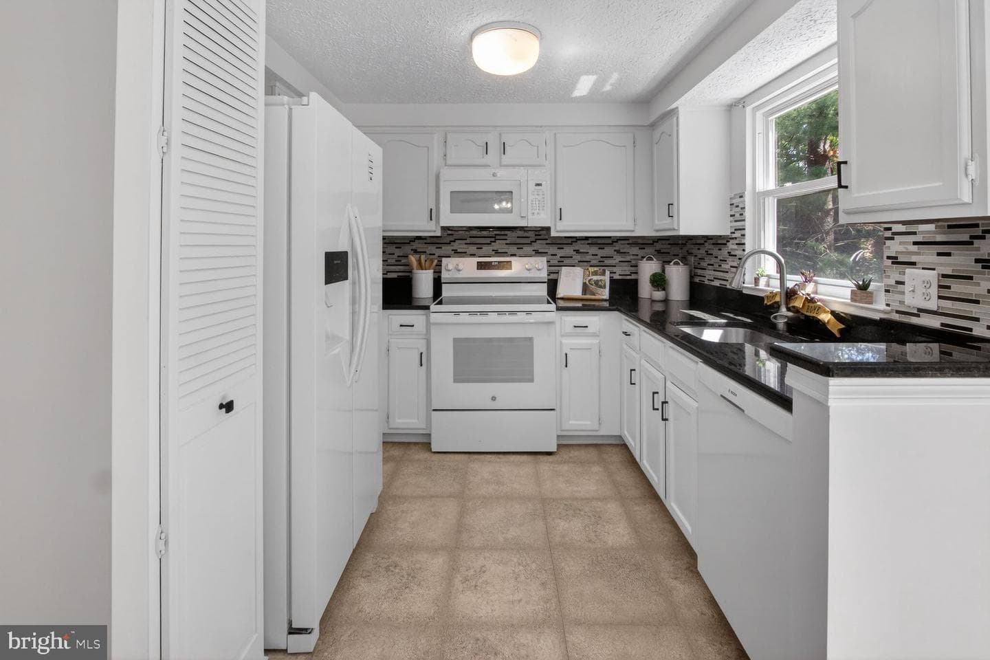1754 Sundance Drive photo 13