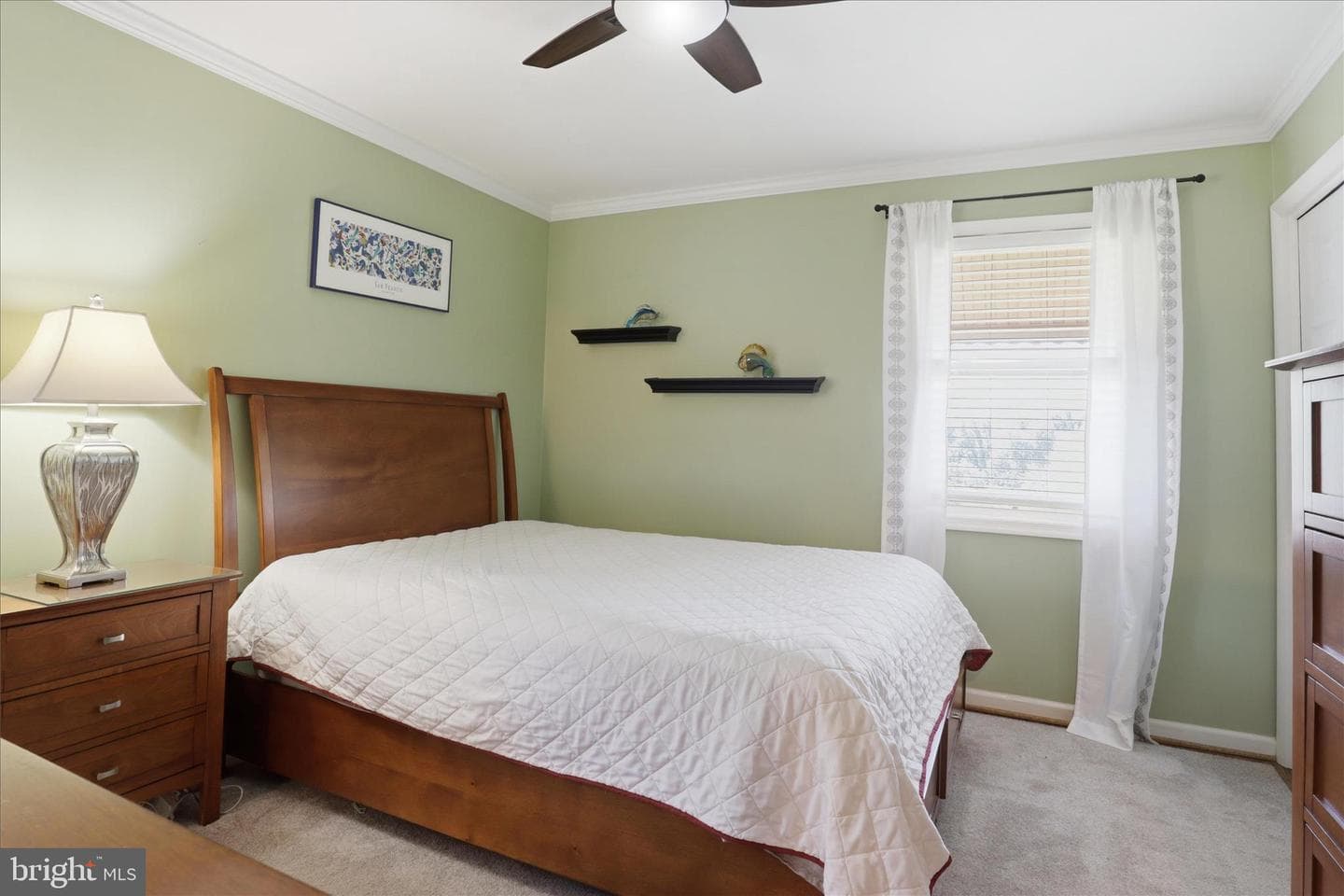 7608 Hamlet Street photo 16