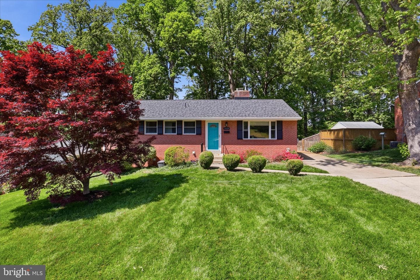 7608 Hamlet Street photo 2