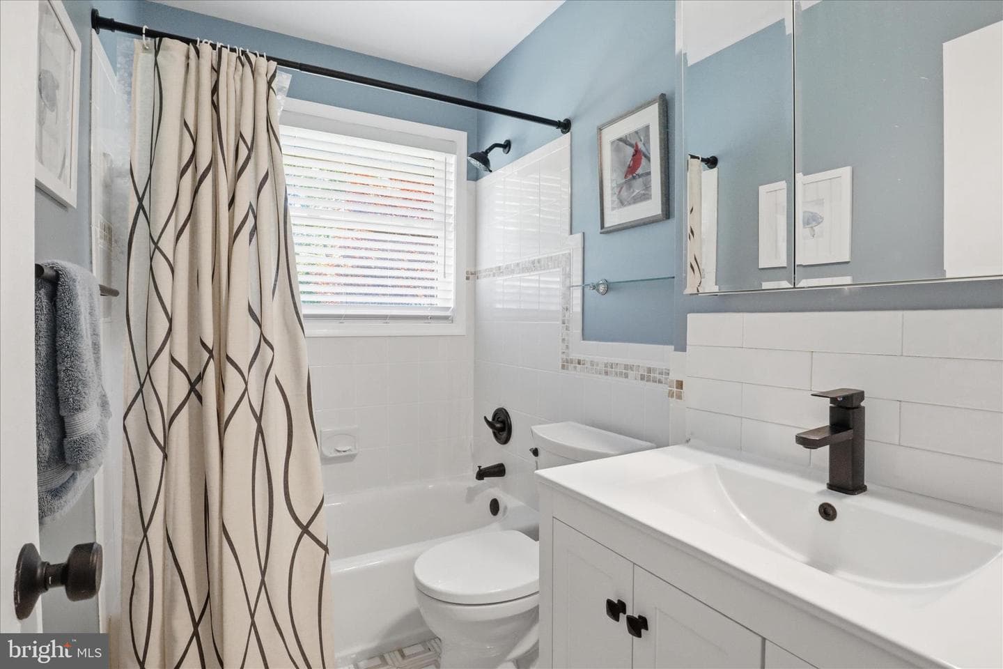 7608 Hamlet Street photo 24