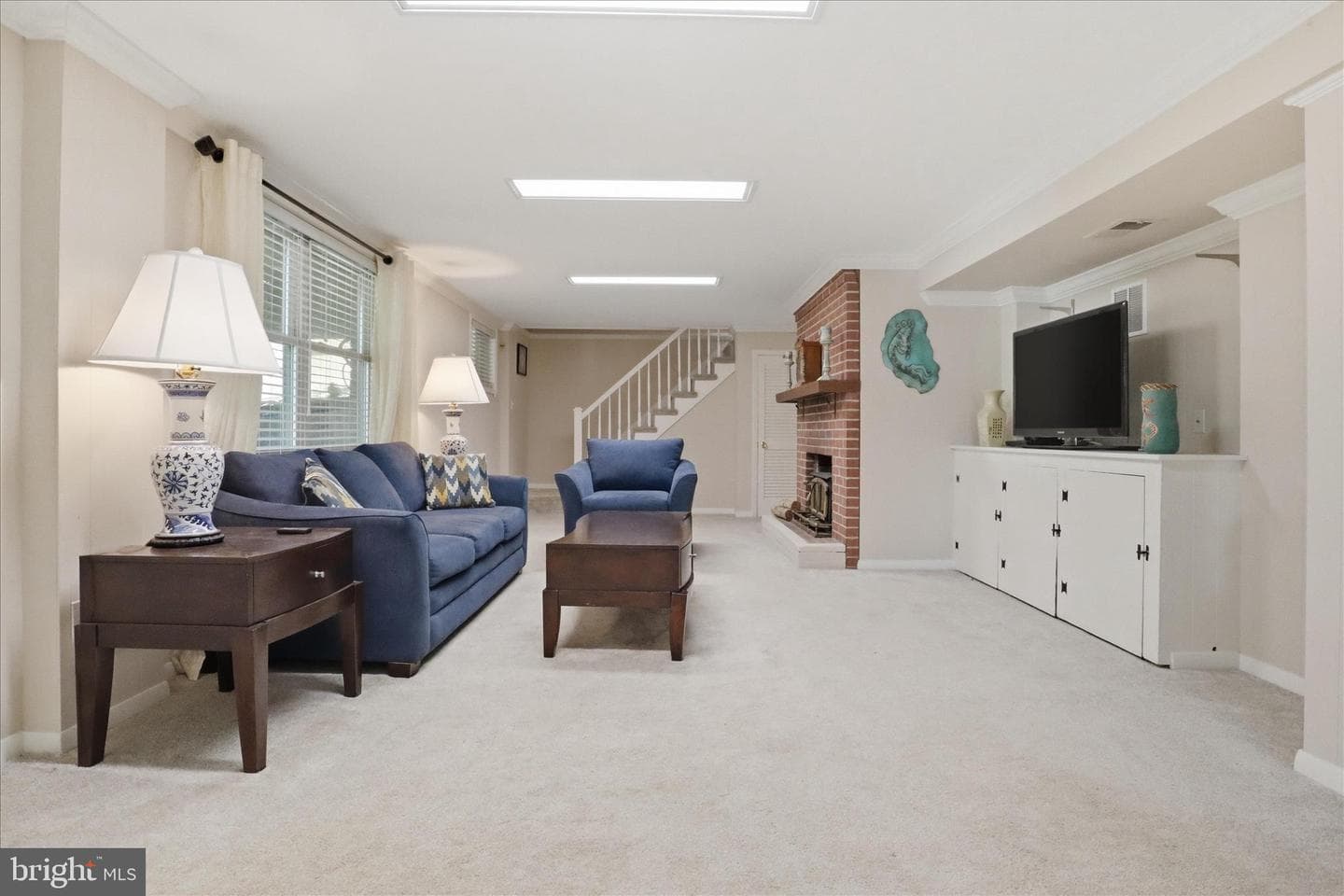 7608 Hamlet Street photo 26