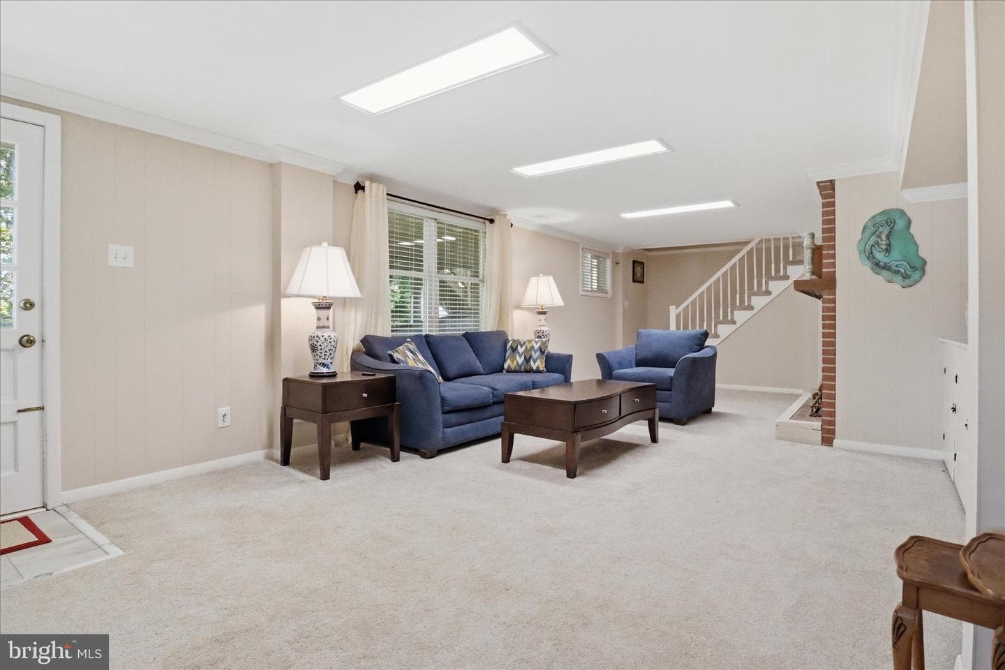 7608 Hamlet Street photo 27